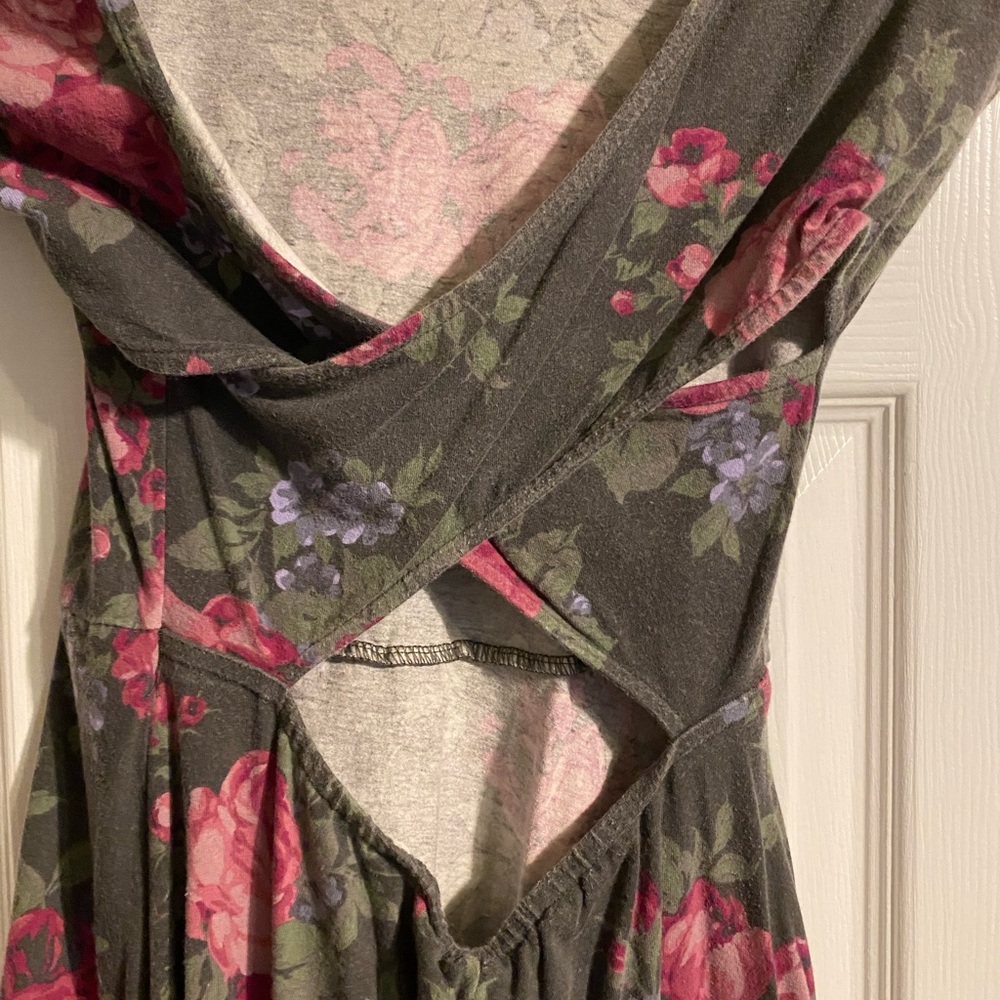 Dress - Picture 2 of 5